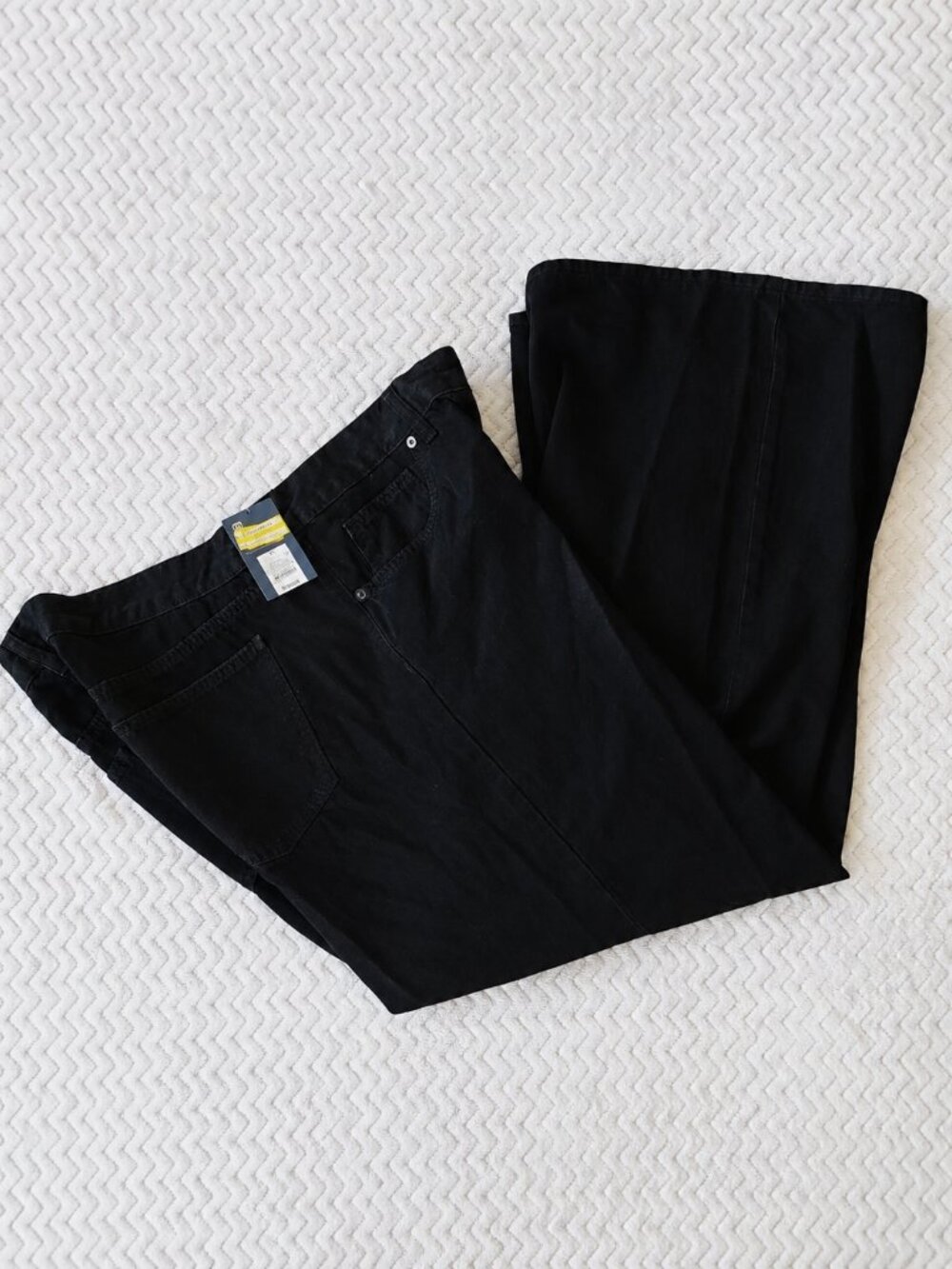 Universal Thread Women’s Black Mid-Rise Super Wide Leg Jeans Size 17R NWT